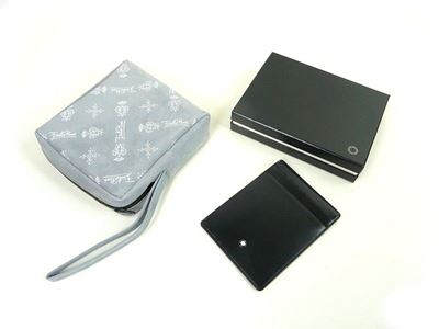 Lotto Composto da Pochette e un Porta Carte di Credito