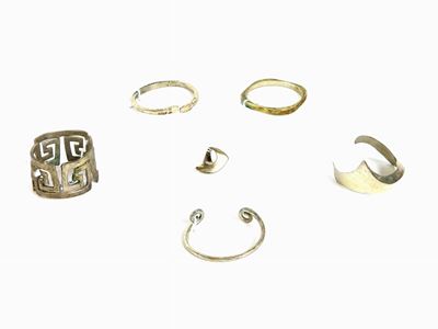 Cinque Bracciali Rigidi in Argento