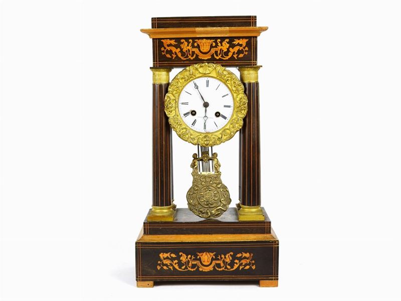 Orologio a Tempietto da Tavolo Impiallacciato in Noce