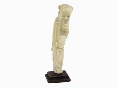 Figura in Avorio Scolpito