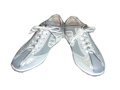 Paio di Scarpe da Ginnastica in Pelle Bianca e Tessuto Tecnico Grigio