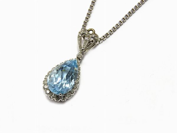 White gold small chain with pendant set with diamonds and aquamarine