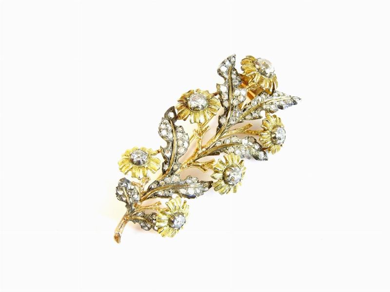 Spilla in Oro Giallo, Oro Bianco e Diamanti