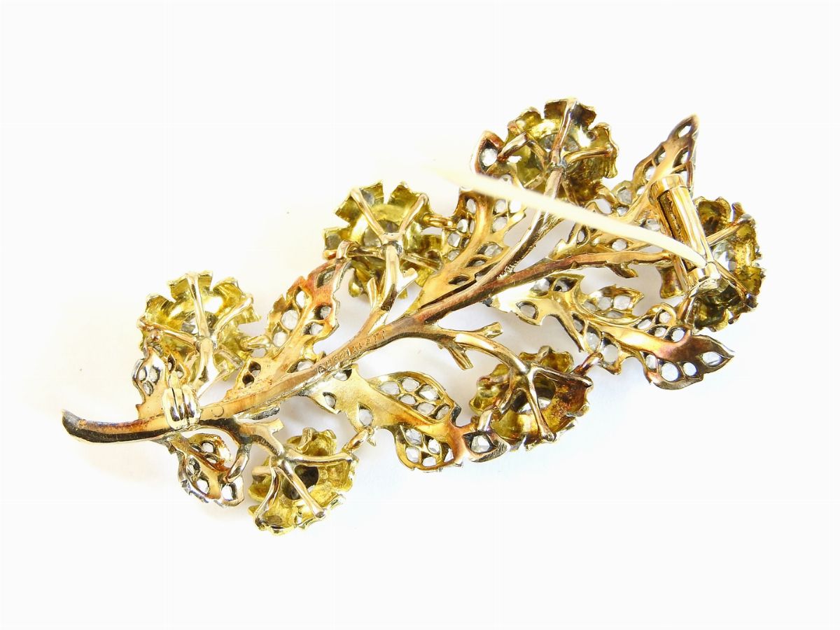 Spilla in Oro Giallo, Oro Bianco e Diamanti