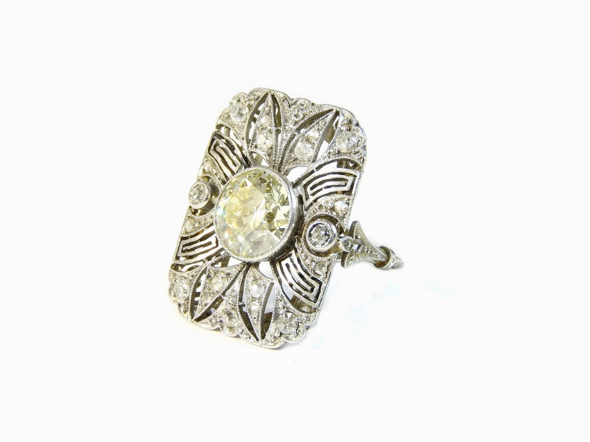 Anello in Oro Bianco e Diamanti