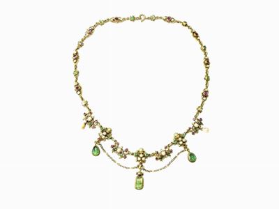 Collana in Stile Rinascimentale in Oro Giallo, Smeraldi, Rubini e Perle