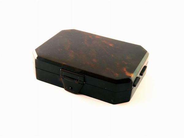 Tortoise shell travelling dressing case with yellow gold frame