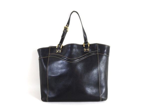 Black shoulder leather bag