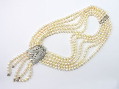 Collana a Cinque Fili di Perle Akoya