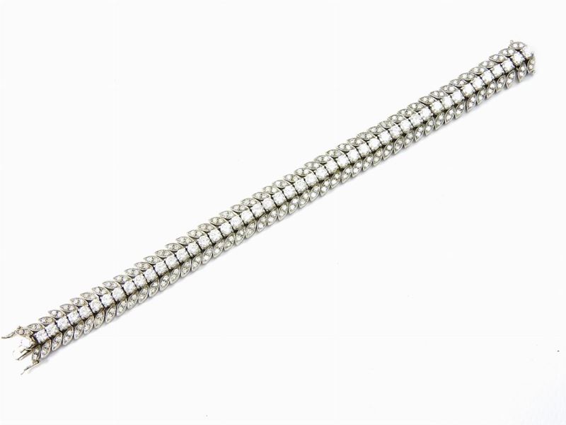 Bracciale a Maglia Morbida in Oro Bianco e Diamanti