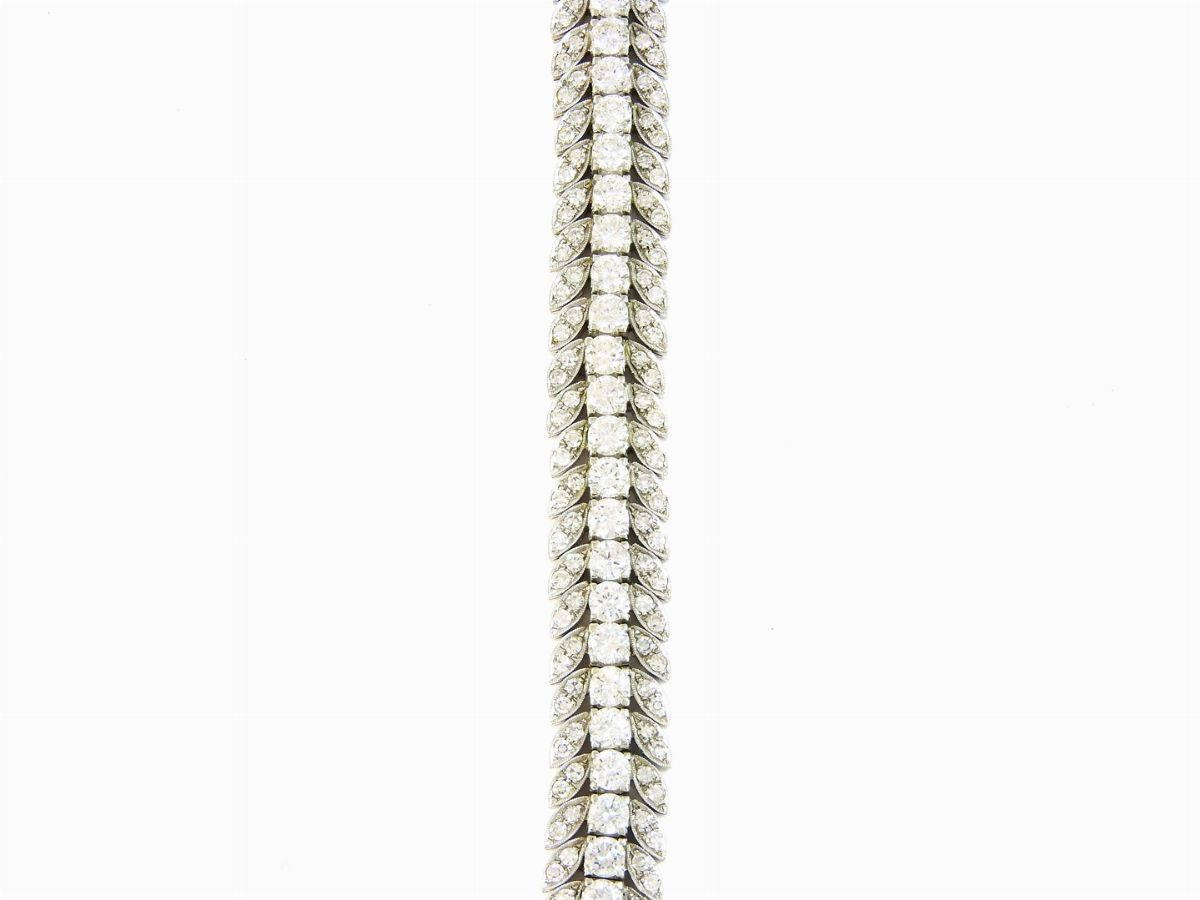 Bracciale a Maglia Morbida in Oro Bianco e Diamanti