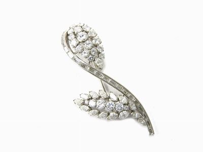 Spilla Floreale in Platino e Diamanti