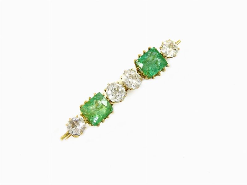 Spilla in Oro Giallo, Diamanti e Smeraldi