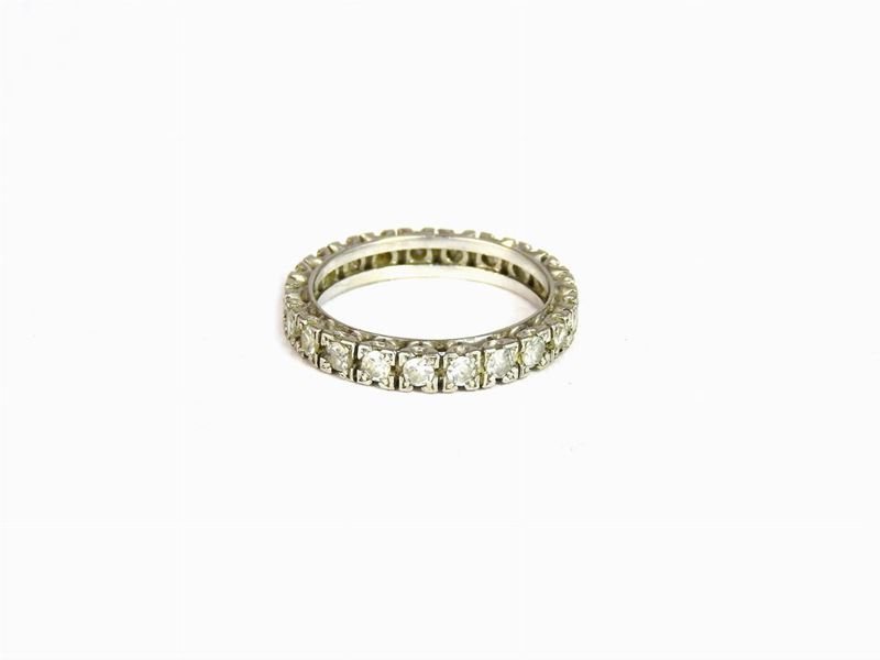 Eternelle in Oro Bianco e Diamanti