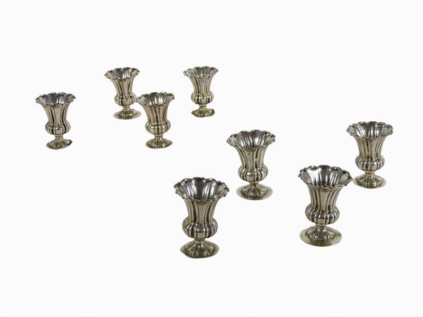 Serie di otto bicchierini segnaposto in argento