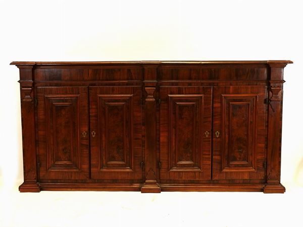 Walnut Low Bookcase  - Auction Furniture and Old Master Paintings - III - Maison Bibelot - Casa d'Aste Firenze - Milano