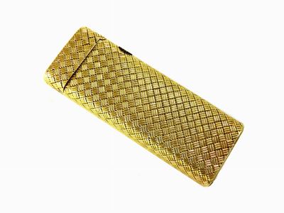 Accendino Rivestito in Lamina D'oro con Effetto a Maglia Intrecciata