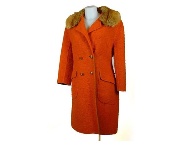 Cappotto in lana arancione del Casentino