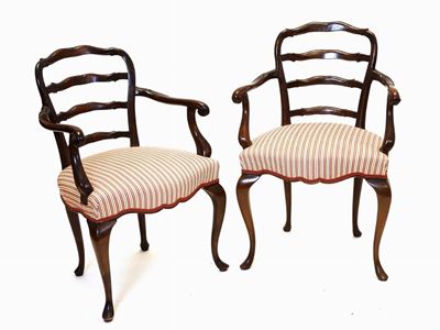 Coppia di Poltroncine in Noce