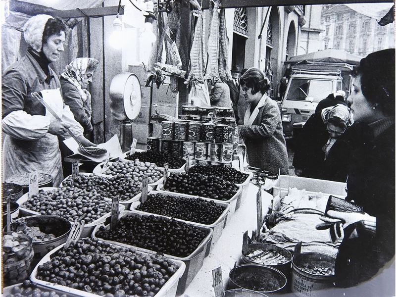Uliano Lucas - Mercato di Porta Palazzo 1974