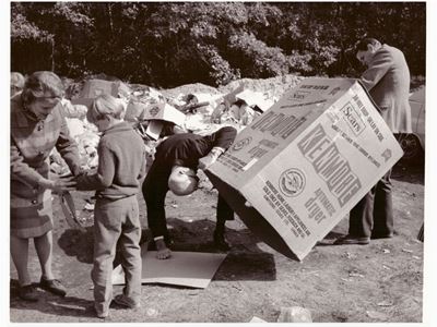 Bambini e Genitori in Discarica 1974