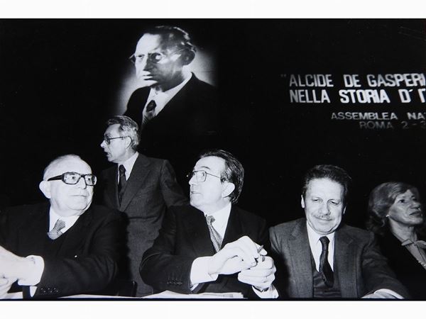 Vezio Sabatini : Rumor, Forlani, Andreotti, Piccoli 1981  ((1939-1995))  - Asta Un viaggio nella Fotografia d'autore - Maison Bibelot - Casa d'Aste Firenze - Milano