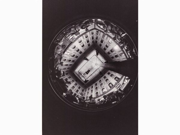 Attilio Del Comune : Borsa valori, Milano 1980  ((1928-2000))  - Auction A Trip into Photography: Ghirri, Berengo-Gardin, Giacomelli, Vasiliev, Salgado… - Maison Bibelot - Casa d'Aste Firenze - Milano