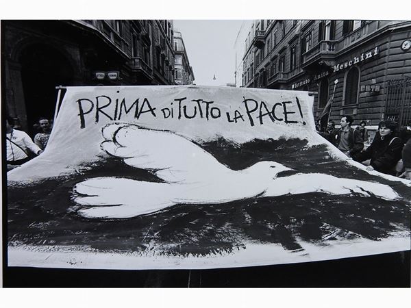 Roberto Koch : Pace 1978  - Asta Fotografie tra Ottocento e Novecento - Maison Bibelot - Casa d'Aste Firenze - Milano