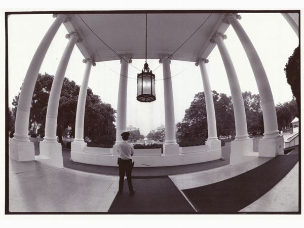 David Burnett - Entrance to the White House, Washington, U.S.A.