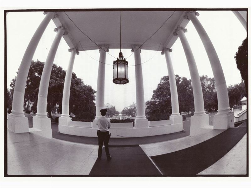 David Burnett - Entrance To The White House, Washington, U.s.a.