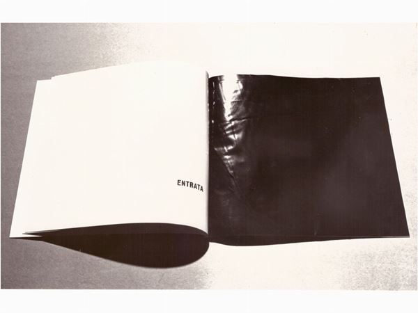 Franco Vaccari : La scultura buia 1968  - Auction A Trip into Photography: Ghirri, Berengo-Gardin, Giacomelli, Vasiliev, Salgado… - Maison Bibelot - Casa d'Aste Firenze - Milano