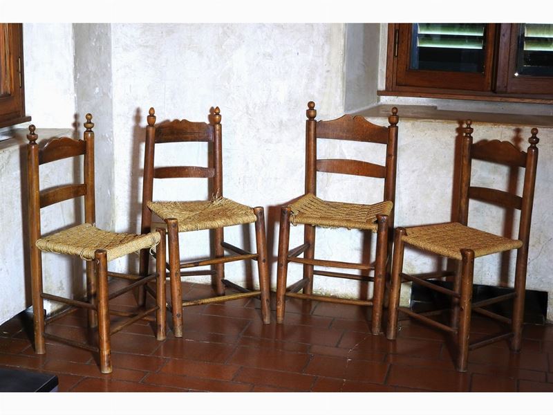 Serie di Dieci Sedie Rustiche in Noce
