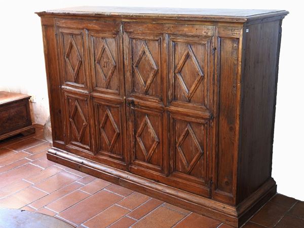 Softwood Cupboard  (17th Century)  - Auction An antique casale: Furniture and Collections - II - III - Maison Bibelot - Casa d'Aste Firenze - Milano
