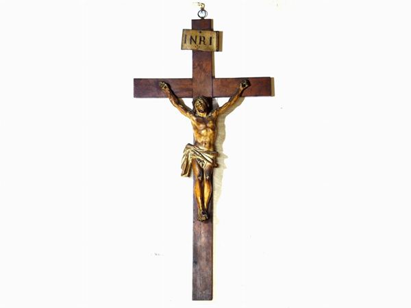 Carved and Lacquered Figure of the Crucified Christ  (19th Century)  - Auction An antique casale: Furniture and Collections - I - II - Maison Bibelot - Casa d'Aste Firenze - Milano
