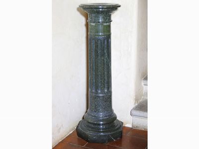 Colonna in Porfido Verde