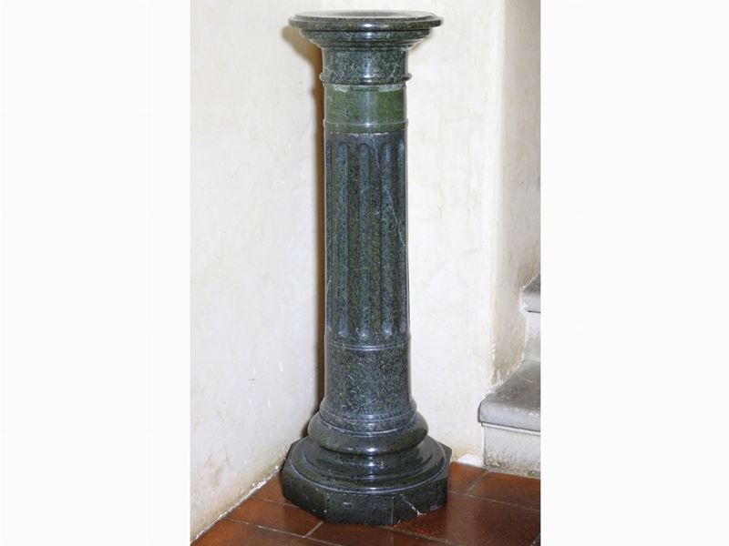 Colonna in Porfido Verde