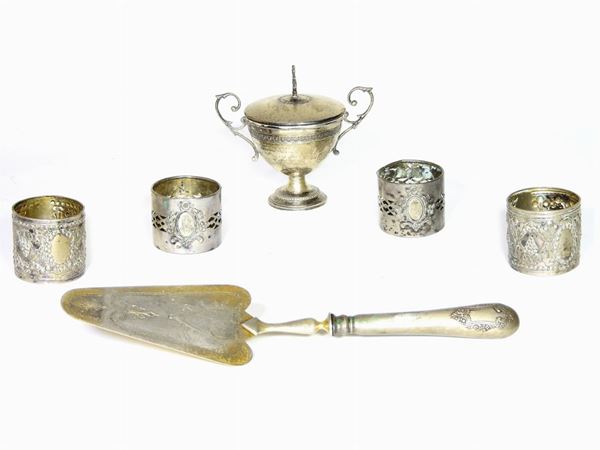 Silver Lot  - Auction An antique casale: Furniture and Collections - II - III - Maison Bibelot - Casa d'Aste Firenze - Milano