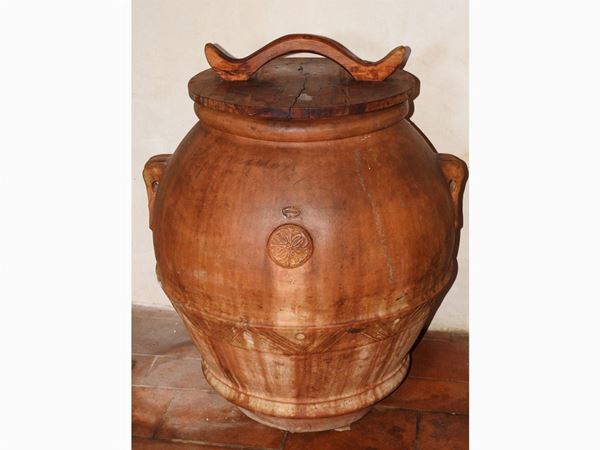 Terracotta Oil Jar  (Impruneta Manufacture, Ditta Ugo Poggi)  - Auction An antique casale: Furniture and Collections - I - II - Maison Bibelot - Casa d'Aste Firenze - Milano