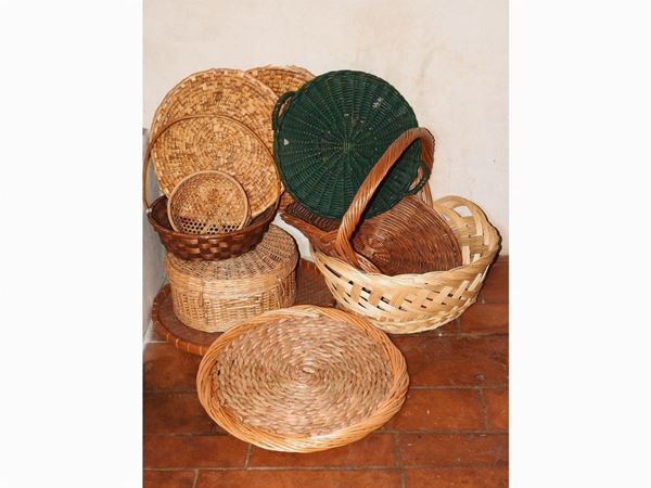 Lot of Wicker Objects  - Auction An antique casale: Furniture and Collections - I - II - Maison Bibelot - Casa d'Aste Firenze - Milano