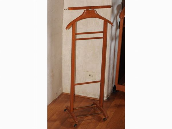 Wooden Coat Stand  - Auction An antique casale: Furniture and Collections - I - II - Maison Bibelot - Casa d'Aste Firenze - Milano