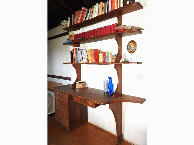 Scrivania in Legno Tenero con Alzata