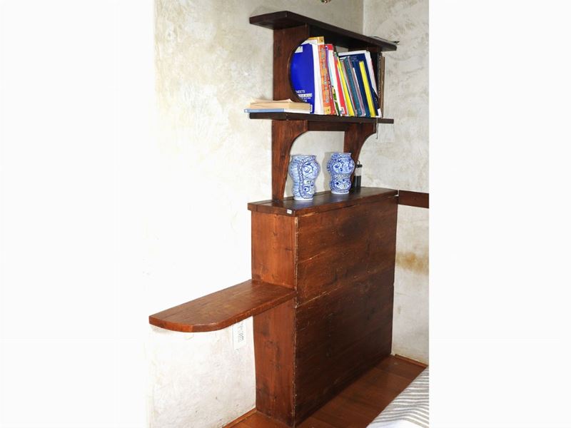 Stipo Rustico in Legno Tenero con Alzata
