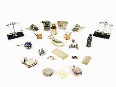 Lotto di Curiosità in Argento e Metallo Argentato