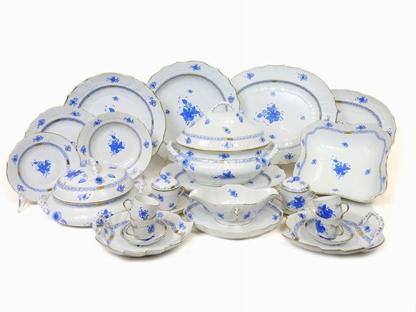 Herend Porcelain Dish Set  - Auction An antique casale: Furniture and Collections - II - III - Maison Bibelot - Casa d'Aste Firenze - Milano