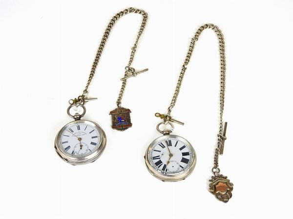 Due orologi da tasca in argento  - Asta Un antico casale: arredi e collezioni - II - III - Maison Bibelot - Casa d'Aste Firenze - Milano