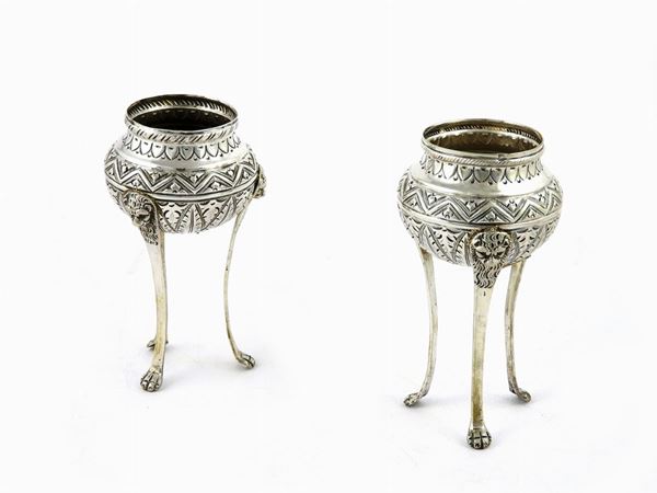 Pair of Silver Incense Burners  (Naples, mid 19th Century)  - Auction Furniture and Paintings from a House in Val d'Elsa / A Collection of Modern and Contemporary Art - Lots 304-590 - II - Maison Bibelot - Casa d'Aste Firenze - Milano