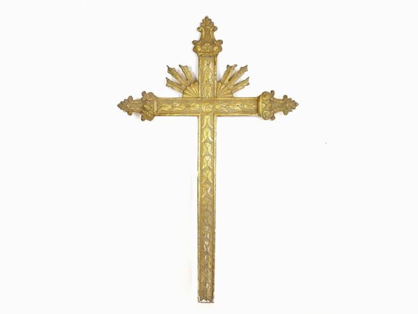 Frammento di croce in legno tenero dorato