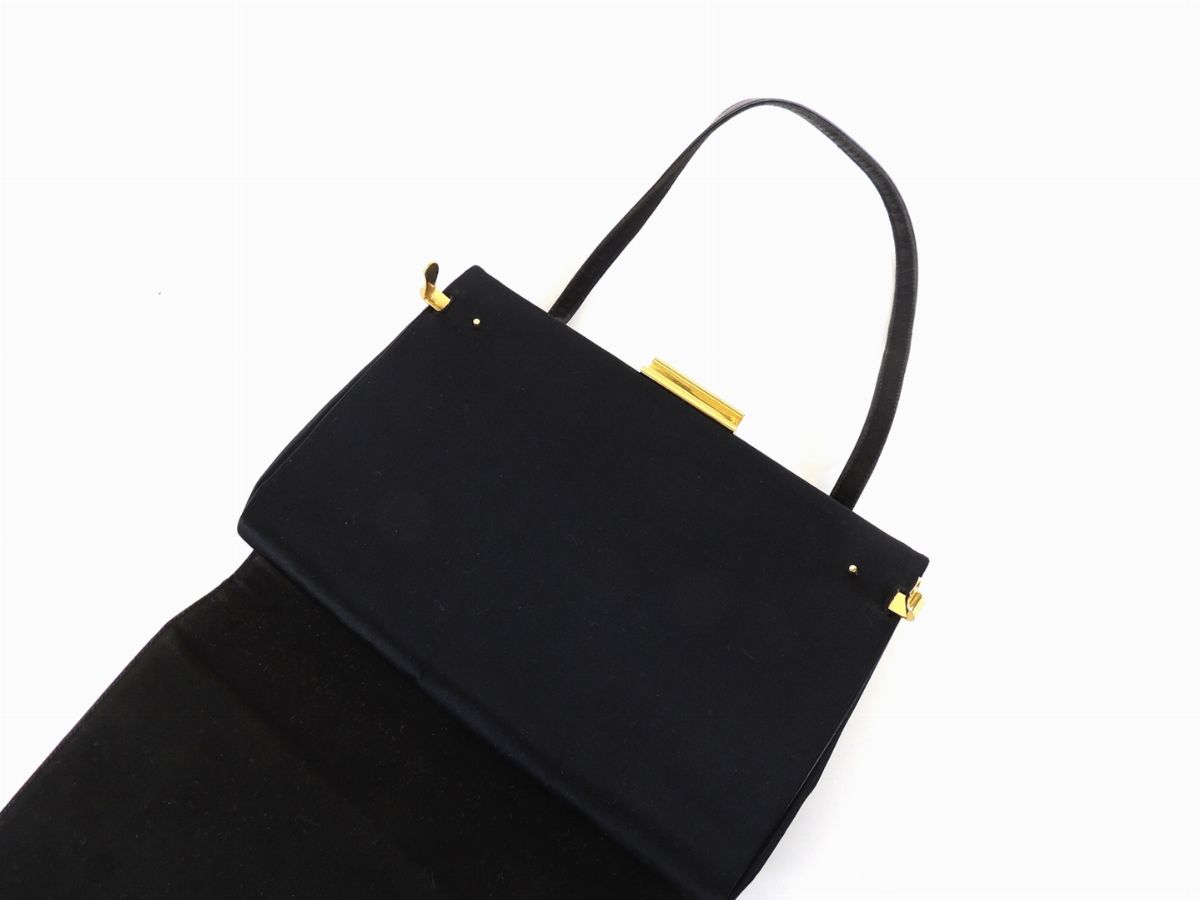 Pochette Gucci in Seta con Cover in Pelle Nera