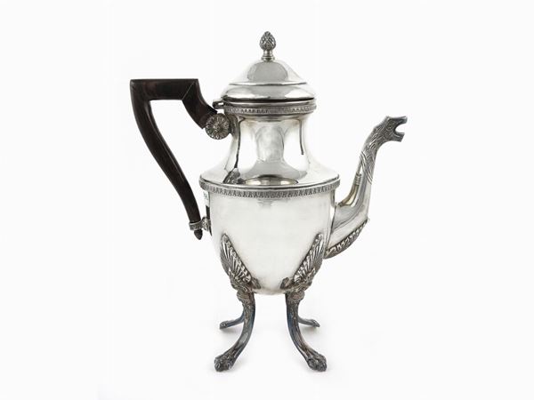 Sheffield Coffeepot  - Auction An antique casale: Furniture and Collections - I - II - Maison Bibelot - Casa d'Aste Firenze - Milano