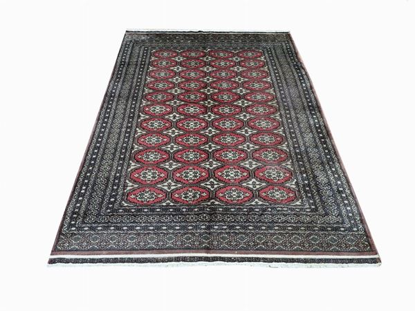 Kashmir Carpet  - Auction An antique casale: Furniture and Collections - II - III - Maison Bibelot - Casa d'Aste Firenze - Milano